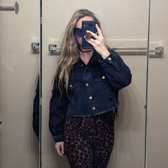 Black Distressed Jean Jacket With Flames 🖤 - Picture 4 of 7